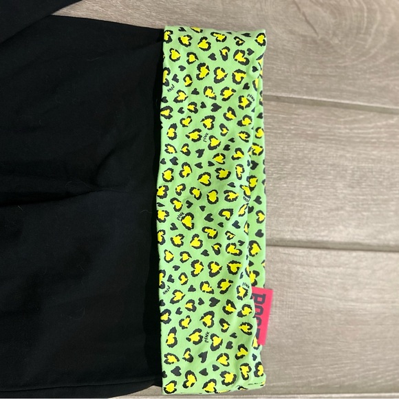 New! Victoria’s Secret Green/Yellow Animal Print Fold Over Boot Cut Leggings - Picture 5 of 6